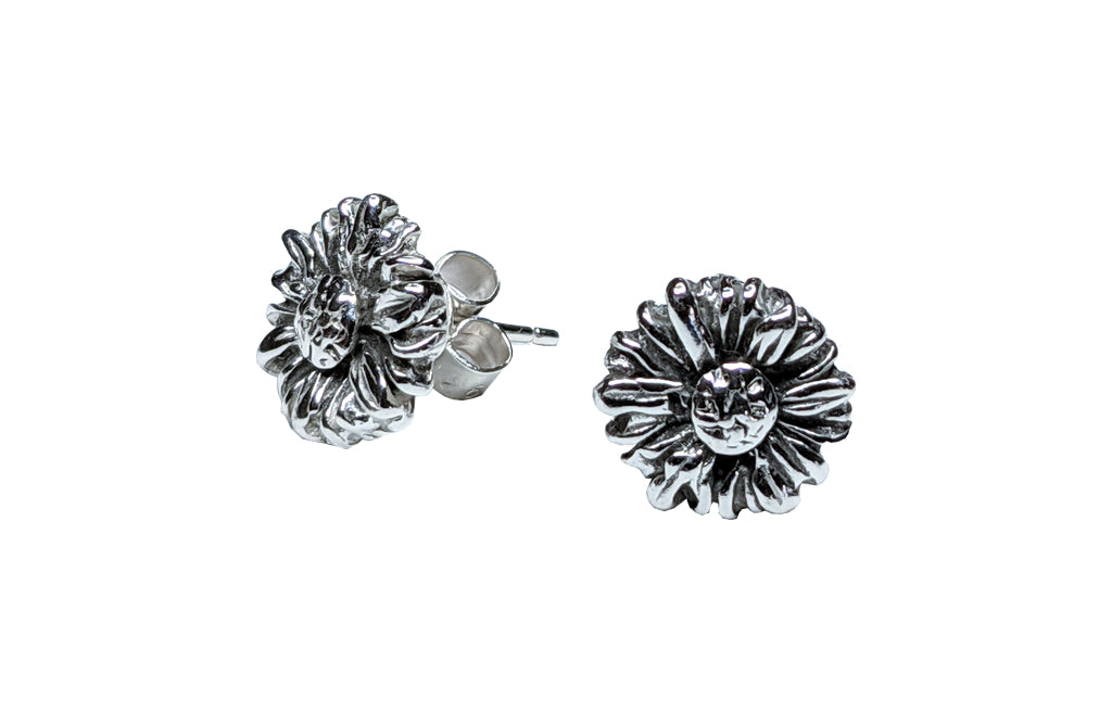Sterling Silver Lawn Daisy Earrings