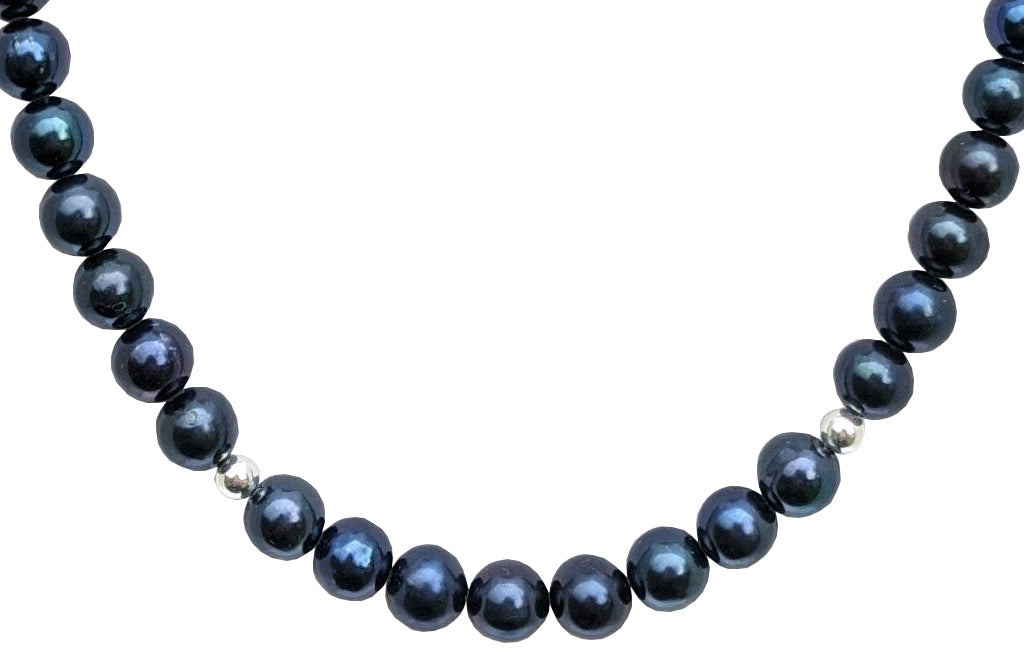 Zenzii Navy Long Iridescent Beaded Necklace – Perri's Boutique N Style